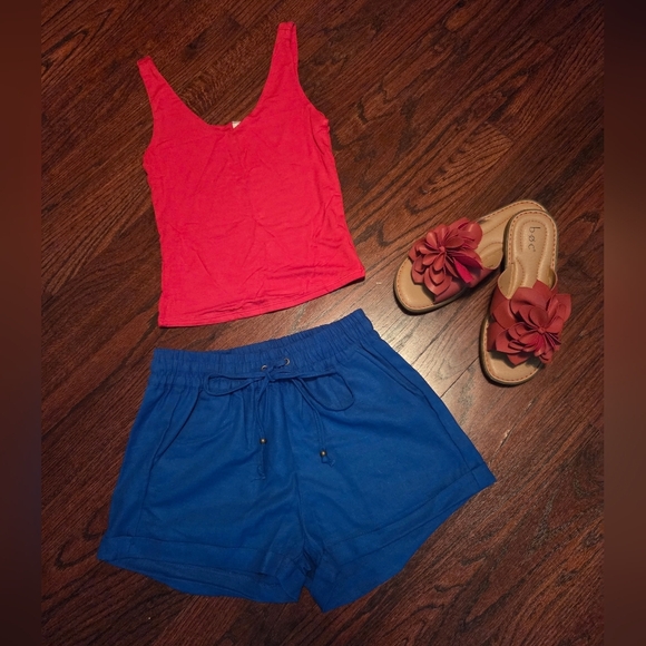 SET!! Great For 4th Of July!! Love Tree Blue Linen Shorts- Red Zenana Tank - Picture 8 of 8